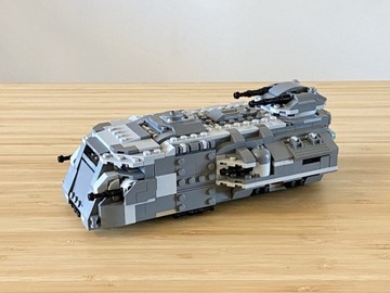 Lego STAR WARS 75311 Transportowiec imperium 