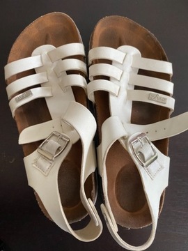 Białe sandały, rozmiar 34 dla dziewczynki