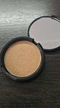 Nyx - Matte Bronzer, Medium. Bronzer konturowanie