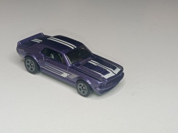 Stary Hot wheels Ford Mustang gt