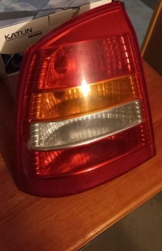 Lampa t.l. Opel Astra II G oryginalna używana