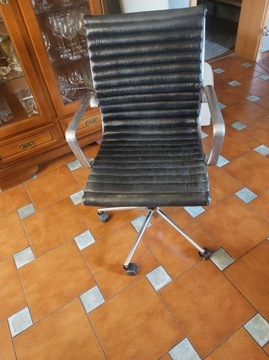 Fotel biurowy czarna skóra
