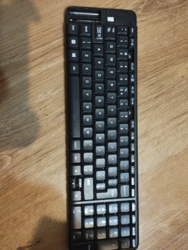 Klawiatura bezprzewodowa Logitech K220