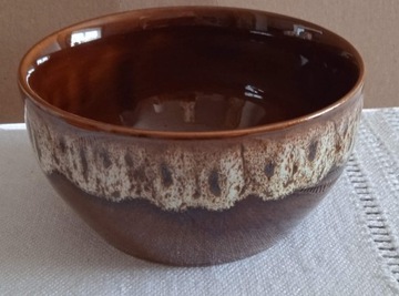 Dekorowana miska ceramiczna