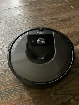 Robot Roomba i7 używany , stan bdb