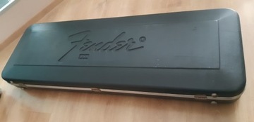 Twardy case sztywny futerał pokrowiec Fender USA