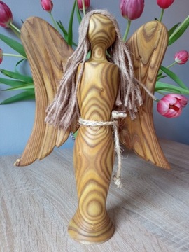 Anioł z drewna, aniołek rzeźba 