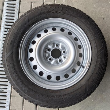 Opony zimowe Goodyear UltraGrip 215/65 R17 + felgi