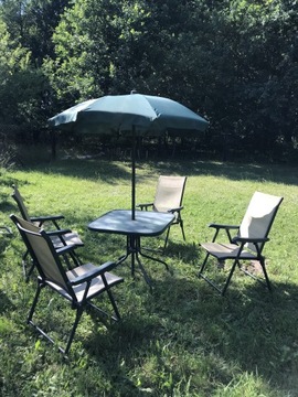 Zestaw ogrodowy stół krzesła parasol