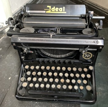 Maszyna do pisania Ideal Neumann