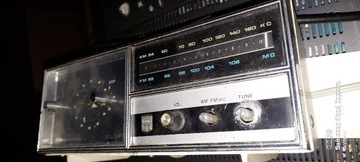 Stare Radio z zegarem Magnavox
