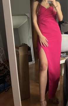 Sukienka różowa długa z rozcięciem 34