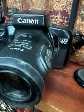 Aparat fotograficzny Canon EOS 700