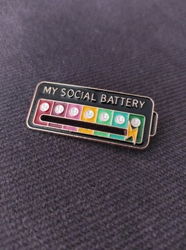 My social battery przypinka