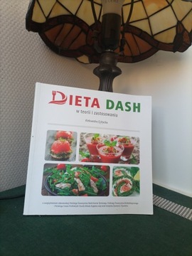 Dieta DASH przewodnik po diecie DASH stan bardzo dobry papier kredowy 