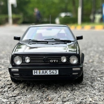 VW GOLF GTI skala 1:18!SUPER PREZENT!