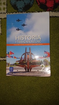 Historia i teraźniejszość klasa 2 podręcznik 