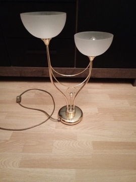 Lampa na biurko lub szafkę 