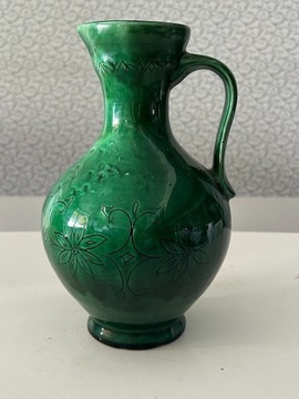 Ceramika zielony dzbanek ręcznie zdobiony