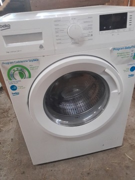 Pralka Beko model SWRE 7512 XWW2