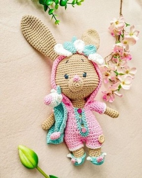 KRÓLICZEK HANDMADE NA SZYDEŁKU AMIGURUMI