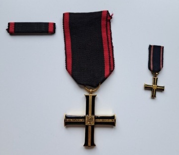 Krzyż Niepodległości + miniatura II RP