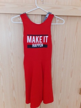Czerwona sukienka sportowa dla dziewczynki 