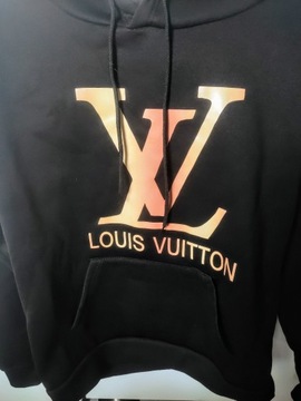 Czarna bluza z kapturem złoty napis Louis Vuitton