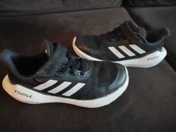 Obuwie sportowe Adidas 