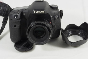 Aparat Canon 7D +Yonguno 50/1,8 przebieg 13700