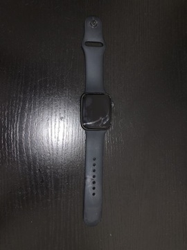 Apple Watch se 44 mm + etui i opaska dodatkowa