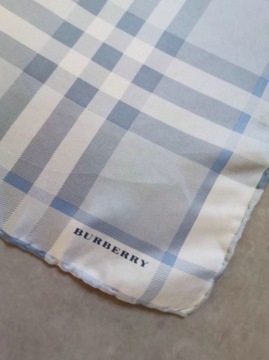 BURBERRY - Piękna chustka sygnowana - jedwab