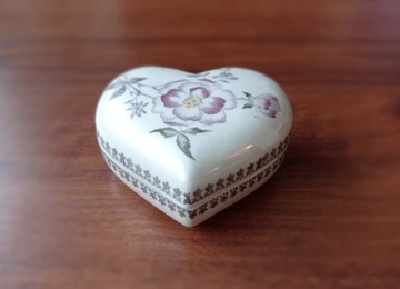 Puzderko w kształcie serca, porcelana, Bogucice