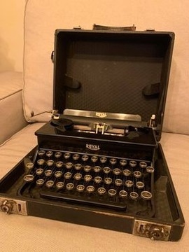 Maszyna do pisania firmy ROYAL