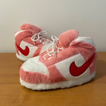Kapcie Pluszowe Nike Air Jordan 1 Pink - 35-45