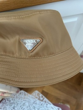 PRADA piaskowy kapelusz typu bucket