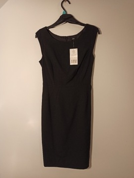 Sukienka "mała czarna" z paskiem F&F, rozmiar 36