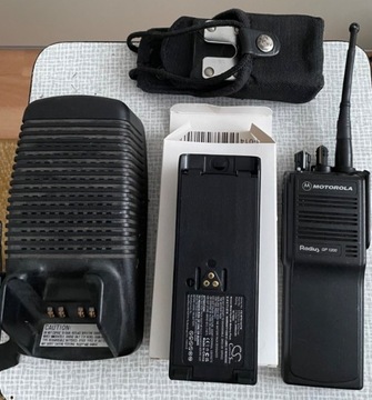 Motorola MT2100 UHF, komplet z nową baterią 