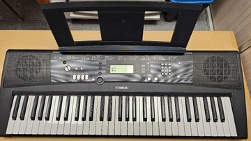 Keyboard Yamaha EZ220