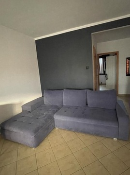 Wygodna,rozkładana sofa w dobrym stanie.