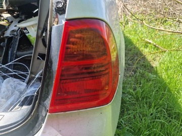 Lampa prawa tylna w błotnik bmw e91