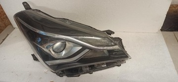 Toyota yaris 3  lift 14- lampa , reflektor prawy 