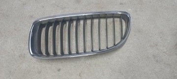 Grill nerka prawa BMW E90 POLIFT