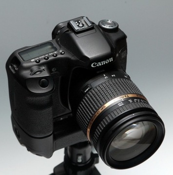Canon 50D + TAMRON 17-50 2.8 SP VC Di II + Grip