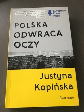 Książka ,,Polska Odwraca Oczy"