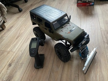 TRX-4 jeep wrangler z pługiem 