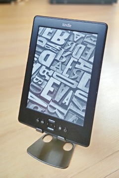 Czytnik Kindle 5 „Classic” - 6" - 2GB - stan bdb