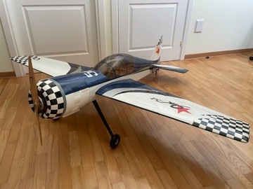 Model zdalnie sterowany YAK 54 GOLDWING 