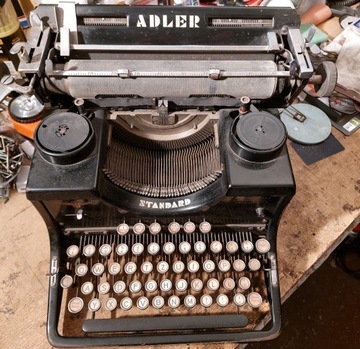 Maszyna do pisania Adler