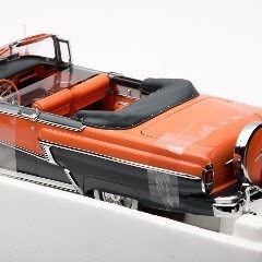 1956 Mercury Montclair Open 1:18 Sun Star Platinum